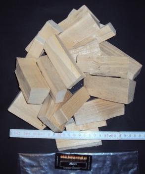 BBQ Wood Chunks Ahorn